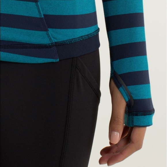 🍋lululemon Base Runner Long Sleeve- Like New - Picture 4 of 11